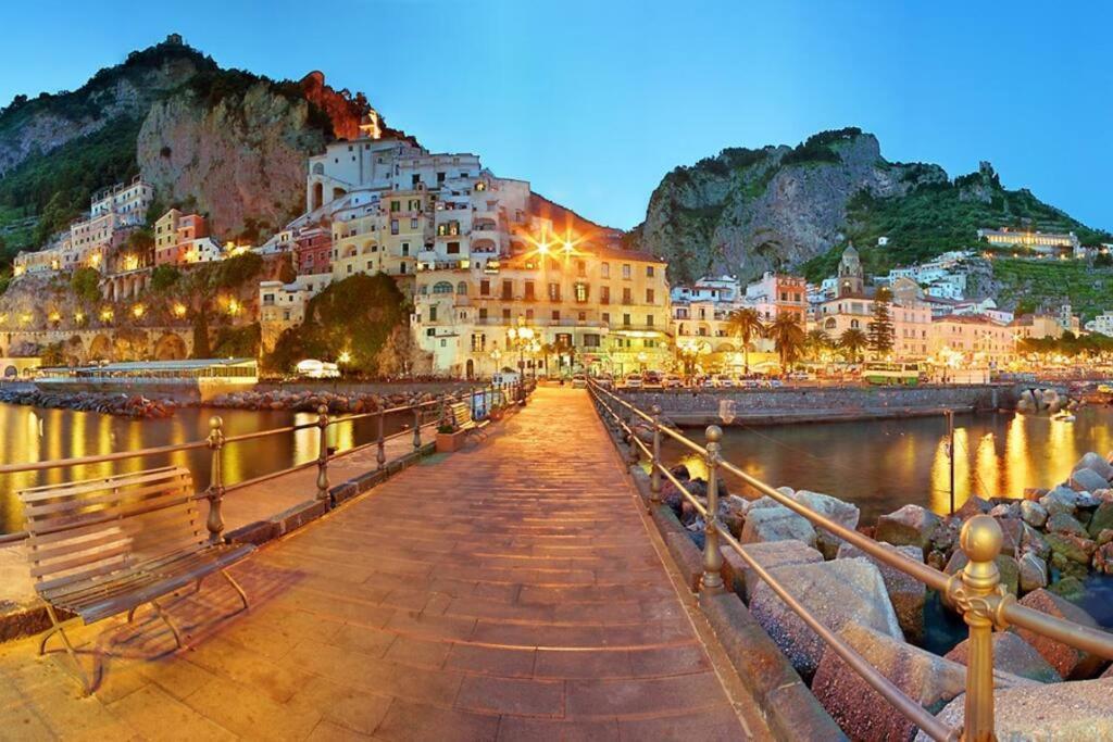 Tenuta Croce Appartamento Karol-Piscina-Vista Mare Salerno Bagian luar foto